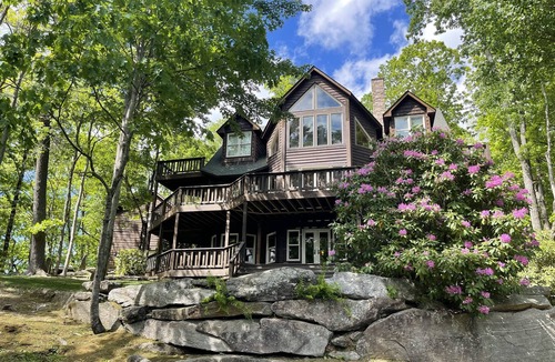 Lake Sequoyah House | Altitude Adjustment, a luxurious & spacious mountain retreat