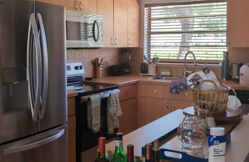 Pembroke Pines Apartment | Amazing 2-bedroom lakefront apartment with AC in Pembroke Pines