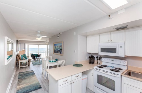 Jacksonville Beach Condo | AMAZING 5⭐ TOP-floor Beachdrifter Oceanfront w wrap balcony + 2/2 w elevator