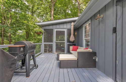 Gainesville House | Amazing Lakefront Home With A Dock