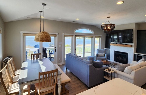 Kitty Hawk House | Amazing Sunsets & Luxury - Soundfront Pet Friendly Oasis w/Elevator & Hot Tub