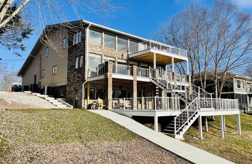 Estill Springs House | AMAZING Tims Ford House! RENOVATED & LAKEFRONT!
