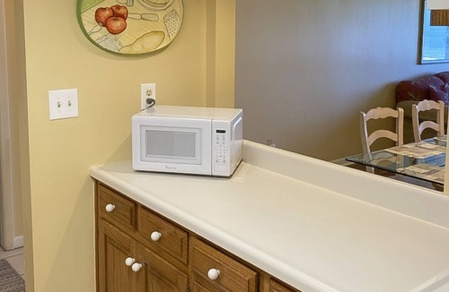 American Beach Condo | Amelia Island Plantation Condo with Side Ocean View, Balcony, WiFi & Shared Pool