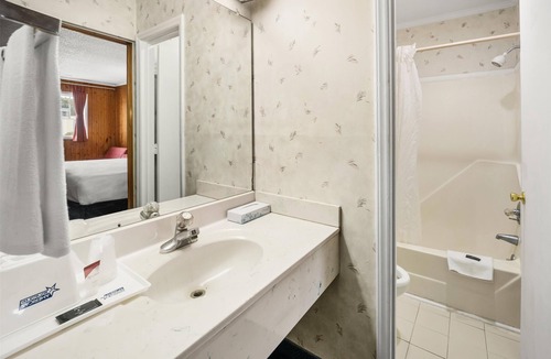 Roxboro Hotel | Americas Best Value Inn Roxboro