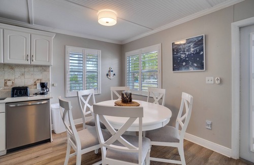 Bradenton Beach Condo | AMI Condo W/Pool, Walk to Beach, Bars, Restaurants and Fishing!