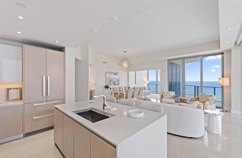 Singer Island Condo | Amrit Singer Island Oceanfront 2BR 2.5BA Condo with a Den