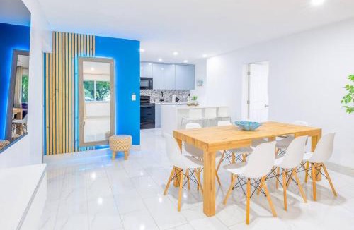 Highland Garden House | Angies-10 Min Beach-10 People-Terrace-Families