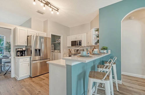 West Bradenton House | Anna Maria 5 Miles~Baby Amenities Galore~Large Fenced Yard+HEATED SALTWATER POOL