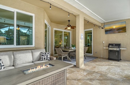 West Bradenton House | Anna Maria 5 Miles~Baby Amenities Galore~Large Fenced Yard+HEATED SALTWATER POOL