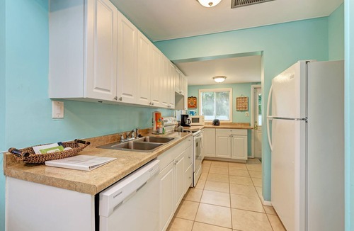 Bradenton Beach House | Anna Maria Island Cottage Haven