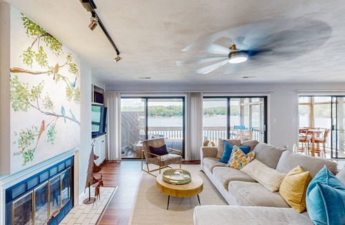 North Shore Condo | Another Tequila Sunrise - Lakefront condo w/breathtaking views & wheelchair accessibility