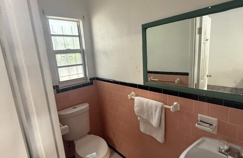 Old Seminole Heights Hotel | Antigua Motel by OYO Tampa US - 41