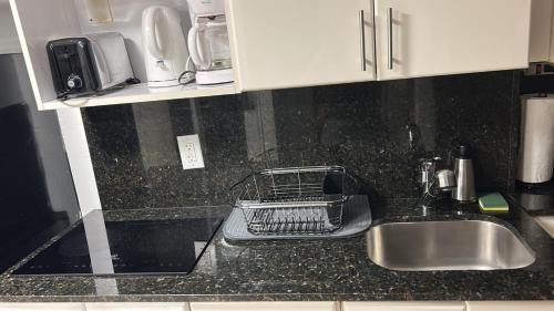 Sunny Isles Beach Apartment | Apartment View to the Beach Sunny Isles
