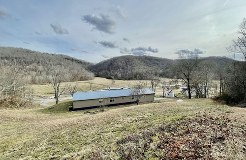 Blackwater House | Appalachian country views and hikes.