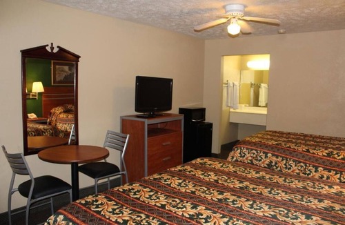 Talbot's Corner Hotel | Apple Annies Inn