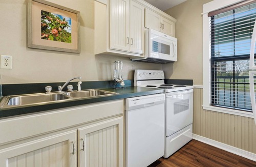 Clarkesville Apartment | Apple Mountain Resort | Serene 2BR Retreat
