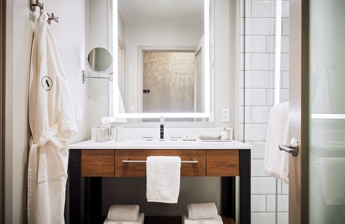 McLean Hotel | Archer Hotel Tysons