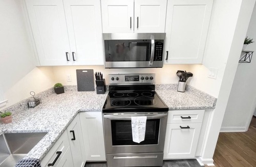 Midtown Apartment | Ardsley Upscale Living Unit #4
