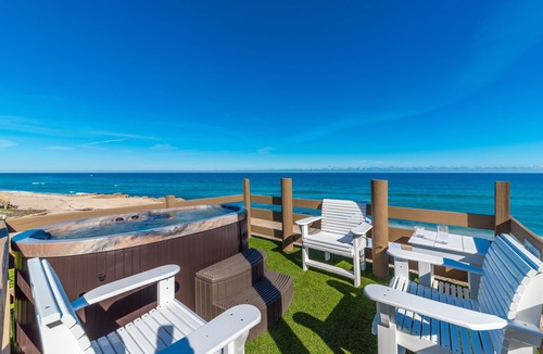 Stuart House | Art on the Beach: Ocean-to-river house, ON beach. Pool, Hot Tub, Elevator, Dock