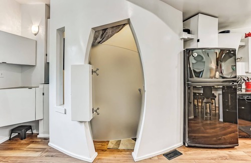 Savannah Victorian District House | Artistic Executive Rental in Historic Savannah, Heated Pool Access by Southern Belle Savannah