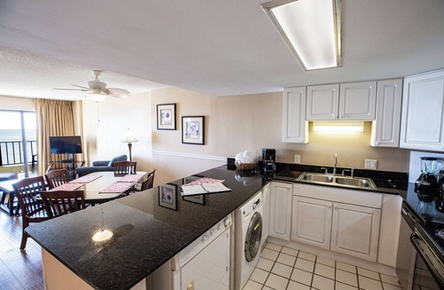 Garden City Condo | Atalaya Towers