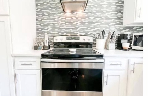Candler-McAfee House | Atlanta Chic Prime Location