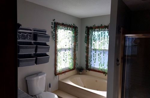 Powder Springs House | Atlanta Suburb - private space for events, easy access to metro area attractions