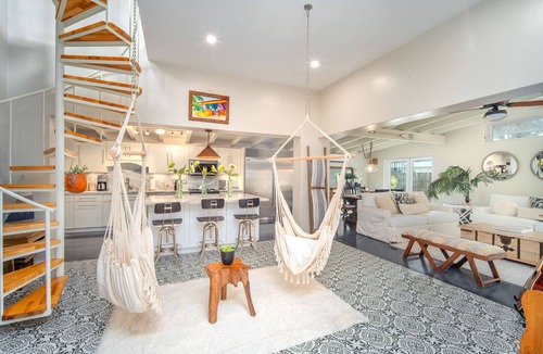 Midtown House | Atlantis House- beautiful residence close to beaches
