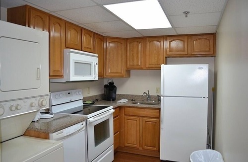 Pigeon Forge Condo | Attractive 504 2BD Condo with Private Balcony and Jacuzzi Tub
