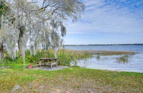 Auburndale House | Auburndale Vacation Rental with Yard and Lake Views