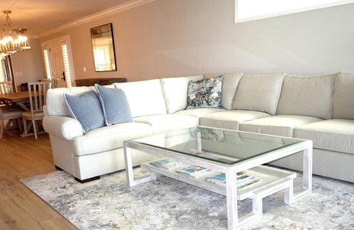 Vero Beach Condo | AVAILABLE STARTING 3/3/23. Direct Ocean Front, 2 Bed, 2 Bath, Pet-Friendly.