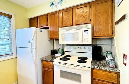 Little River Apartment | Awesome 1st floor, 2BR apartment at Bay Tree