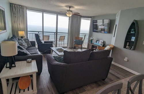 Windy Hill Condo | AWESOME Beachfront Condo; Clean, Smart; Lazy River, Hot Tub, Pools; Book Fast!