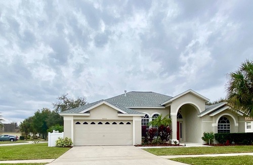 Orange Tree House | AWESOME HOUSE 5 bed/4 bath, south facing pool with spa & games room