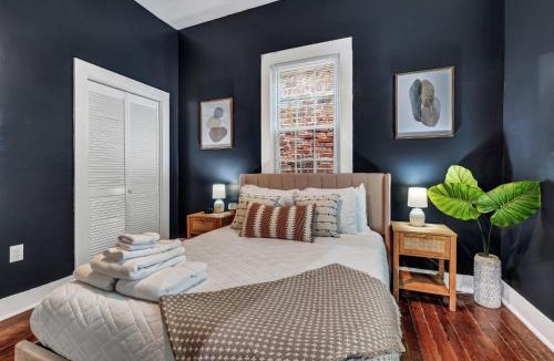 Savannah Victorian District Apartment | Azalea Cottage by Lucky Savannah