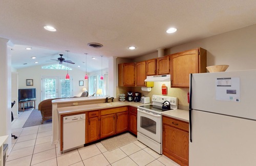 Jekyll Island House | Azalea Cottage Duplex 2 Bedroom 2 Bath
