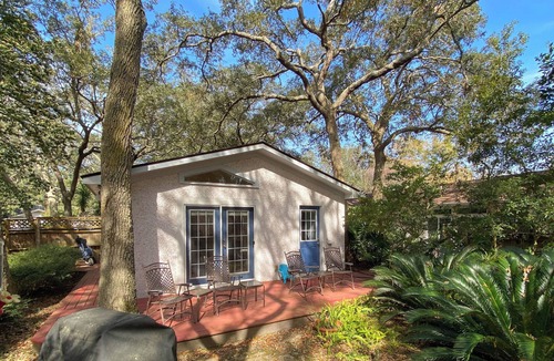 Jekyll Island House | Azalea Cottage Duplex 2 Bedroom 2 Bath