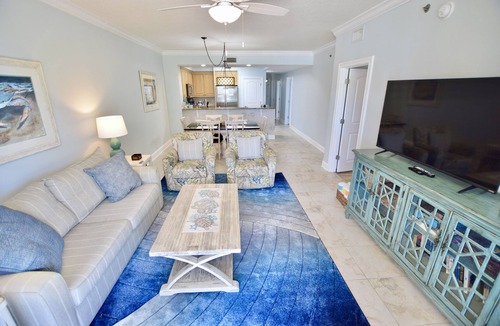 Fort Walton Beach Condo | Azure Resort #209 ~Direct Beachfront! ~Free Beach Service! ~Fantastic Resort!