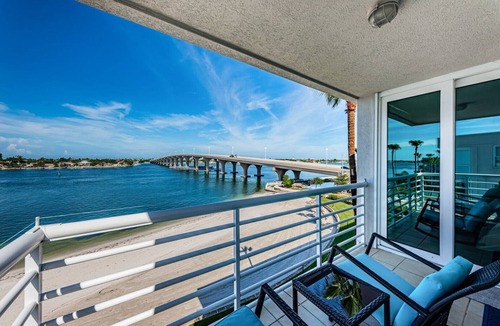 Isla del Sol Condo | Bahia Vista 'Sunset Dreams'