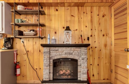 Blue Ridge House | Bailey Bear | Waterfall | Pets | 2 Cabins