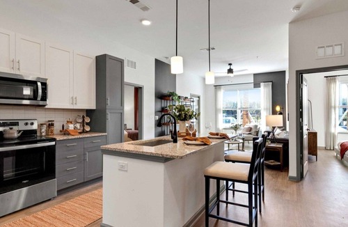 Southside Apartment | Barsala l Stunning 2BD, Pool & Fitness Center