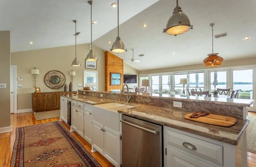 Panacea House | Bay Breeze - Waterfront with Boat Dock, Helipad!