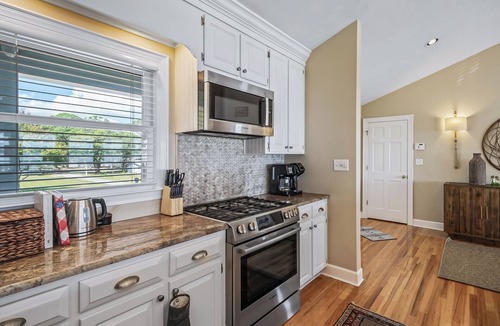 Panacea House | Bay Breeze - Waterfront with Boat Dock, Helipad!