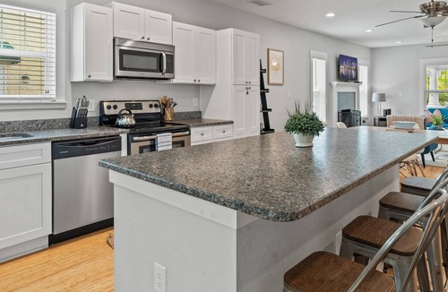 Palma Ceia House | Bay to Bay Sanctuary - Charming South Tampa Craftsman Home Near Bayshore