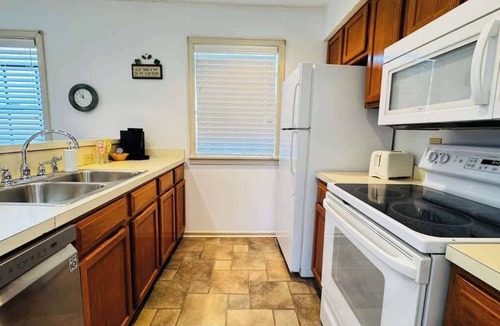 Little River Apartment | Bay Tree cozy 2BR condo on the ground floor