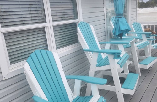 Bradenton Beach House | Bay view, 3 min walk to Gulf beach, shared pool, wash & dryer, free WIFI plus.