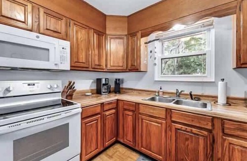 Eastpoint House | Bayfront- 2mins from Boat Launch
