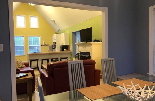 Eastpoint House | BAYFT HOME, HEATED POOL NEAR SGI, C’BELLE & APALACH BOOKING FALL ‘25