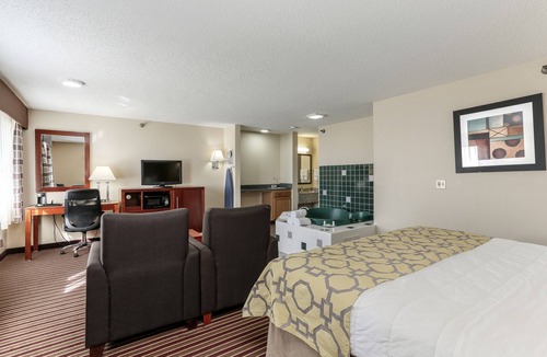 Bowling Green Hotel | Baymont by Wyndham Bowling Green