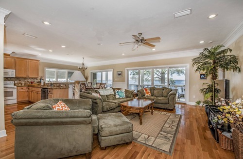 Panacea House | "Bayside Retreat" in Panacea FL.-Bay Front, Dock, 2 Large Porches, WiFi, No Pets